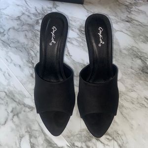 Black suede mule heel